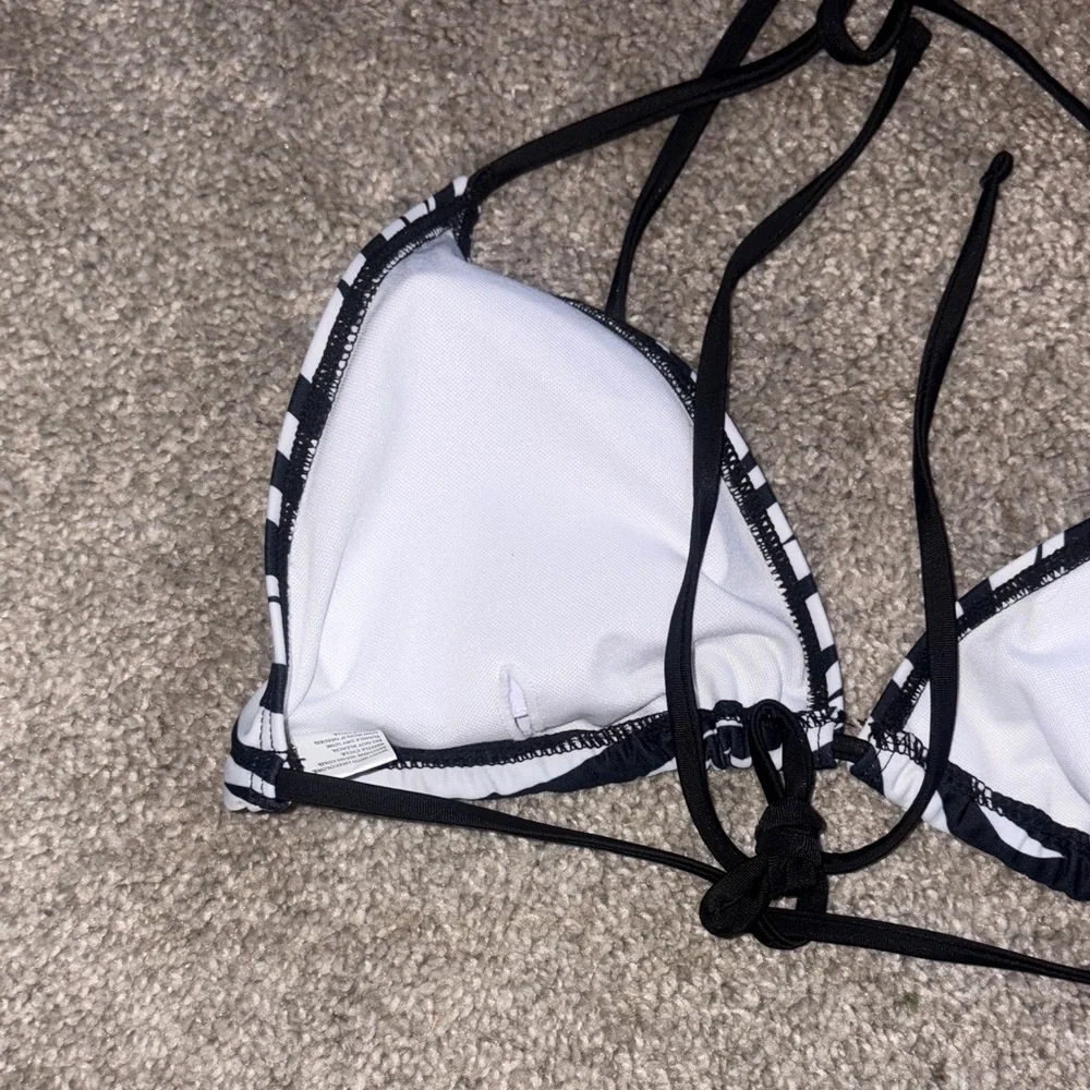 Amazon Black and White Zebra triangle bikini top size small adjustable